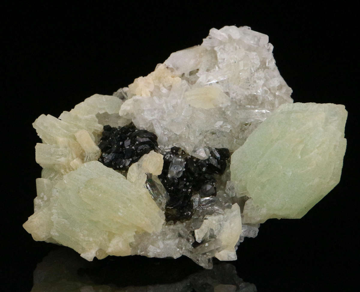 Babingtonite, Prehnite on Quartz, Gobobosebberge Mnt, Namibia