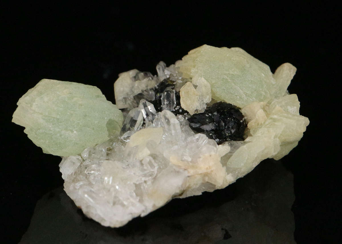Babingtonite, Prehnite on Quartz, Gobobosebberge Mnt, Namibia