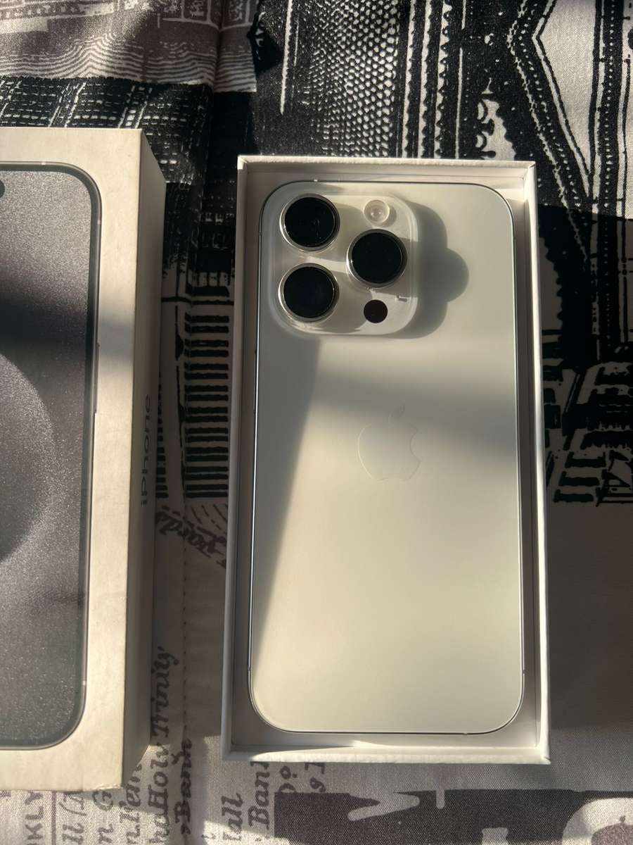 Apple iPhone 15 Pro 256GB White Titanium