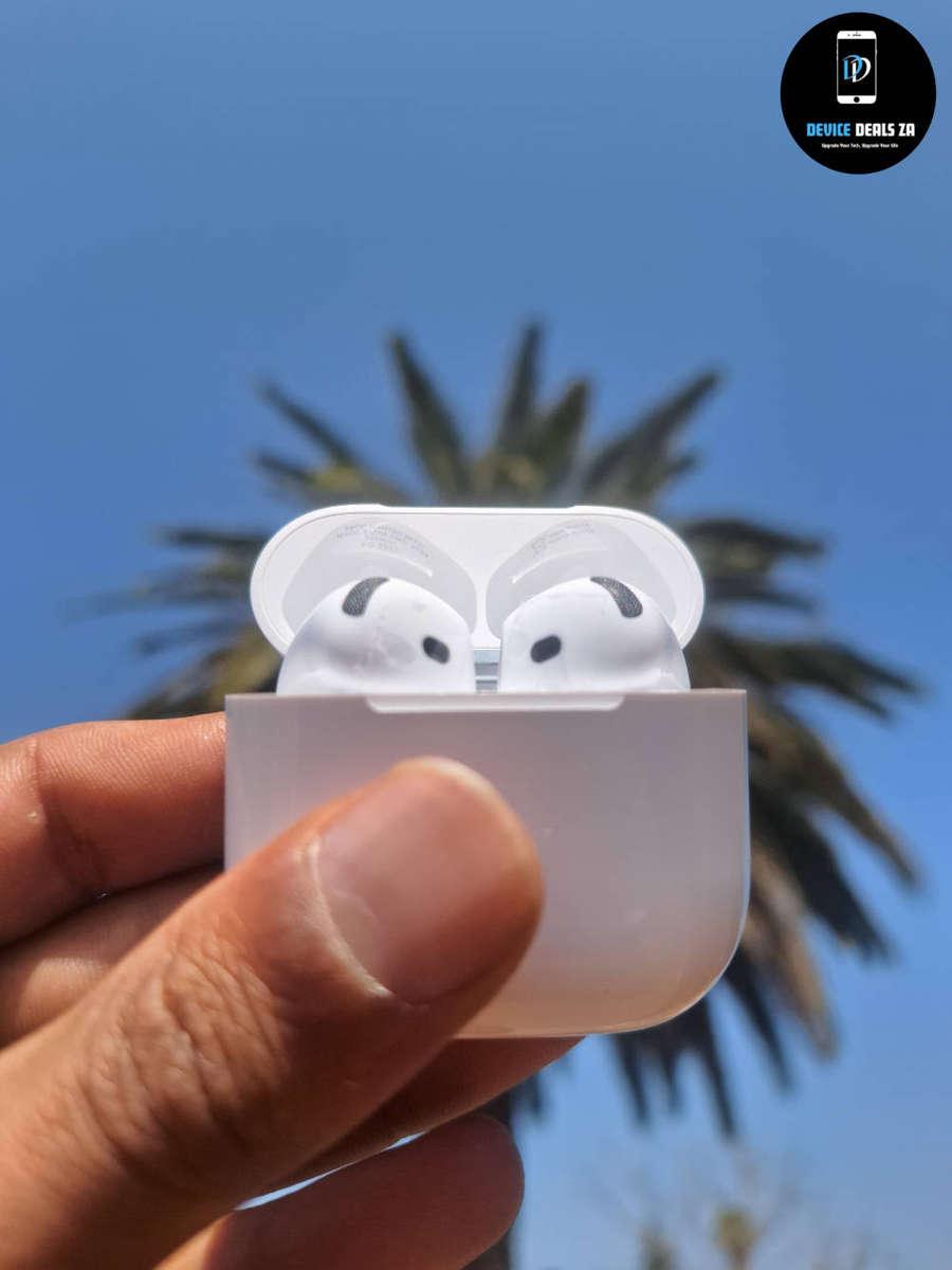 Wireless Apple Airpods Gen 4 (Active Noise Cancelation)