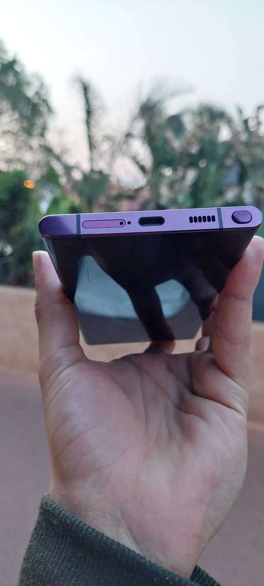 Samsung Galaxy S22 Ultra - Dual Sim 256GB