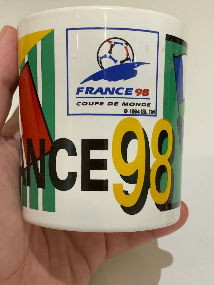1998 FIFA Football WorldCup France - Souvenir Merchandise  Footix Mascot  Mug & Vinyl Fig Keychain