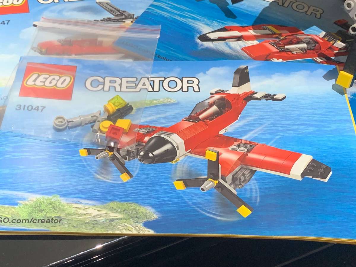 Original LEGO 3 in 1 Creator With All 3 Instruction Manuals  99% Complete (See Left Propellor)