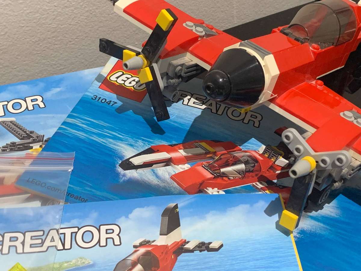 Original LEGO 3 in 1 Creator With All 3 Instruction Manuals  99% Complete (See Left Propellor)