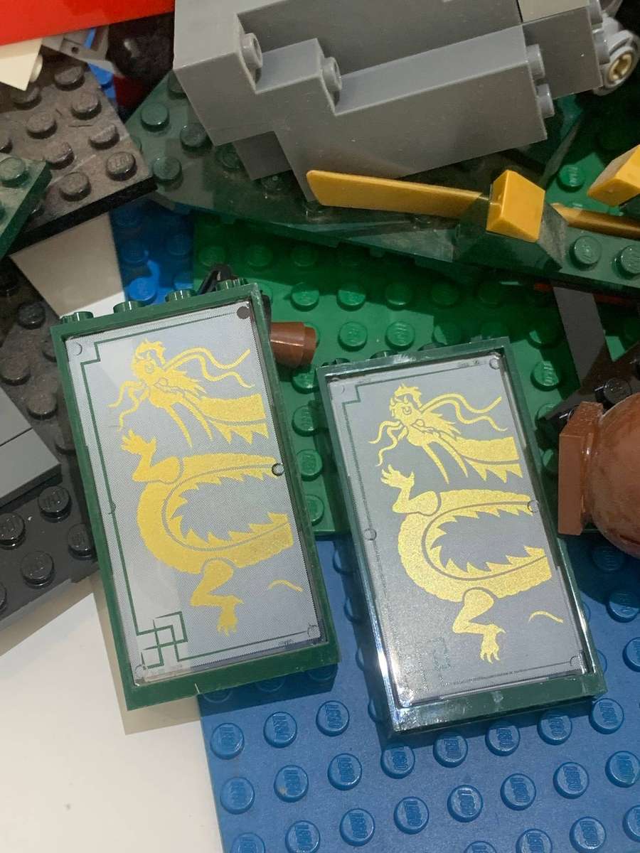 Lot Of Original LEGO - Could Be Ninjago Stuff + 2 Bases - Assess From Pics