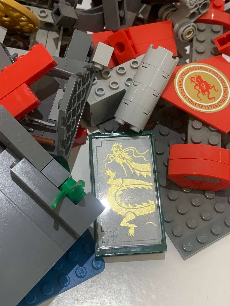 Lot Of Original LEGO - Could Be Ninjago Stuff + 2 Bases - Assess From Pics