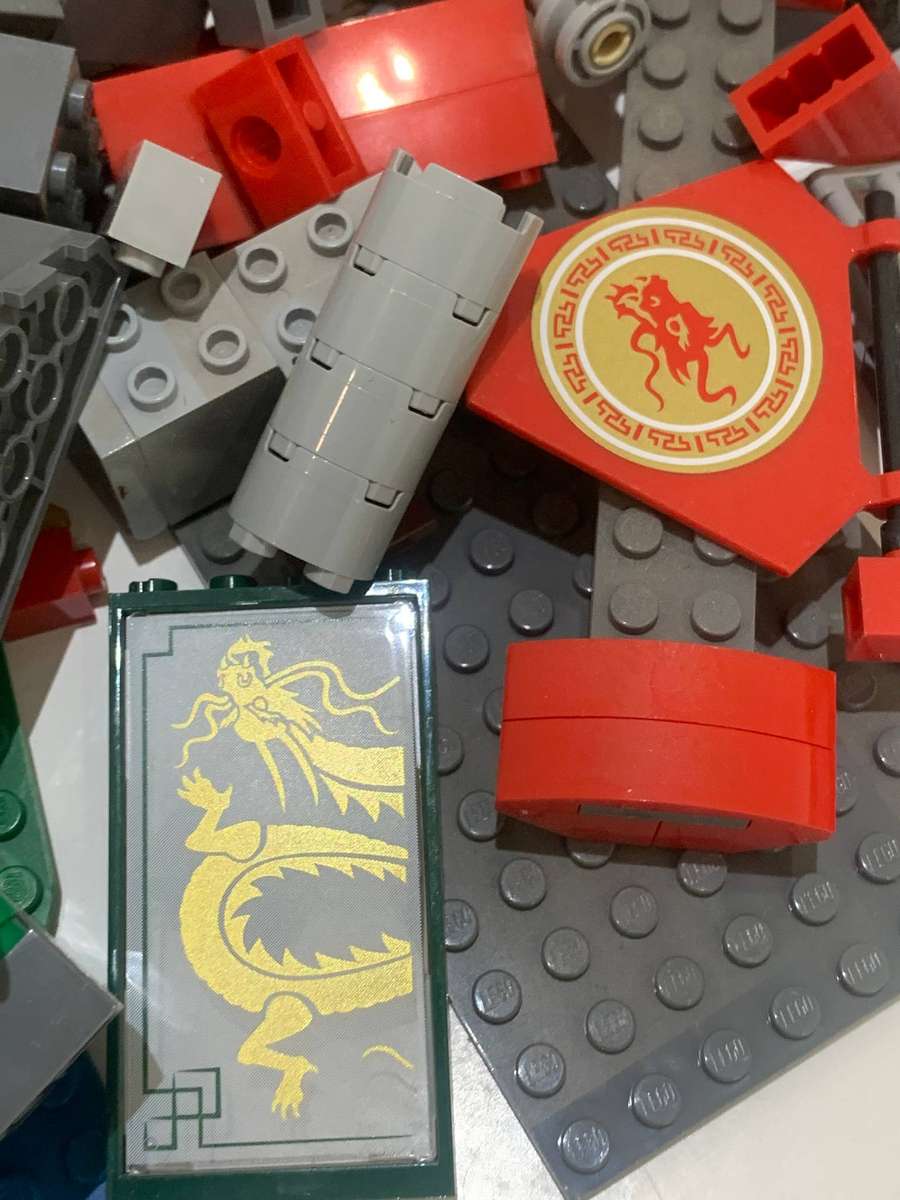 Lot Of Original LEGO - Could Be Ninjago Stuff + 2 Bases - Assess From Pics