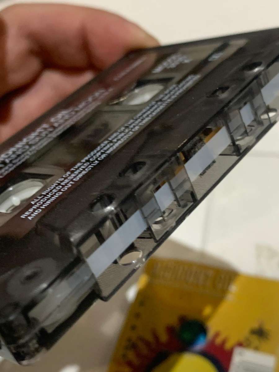 Cassette Tape - Midnight Oil . Earth And Sun And Moon - Not Tested / Sold As Is / See Pics (J/E)