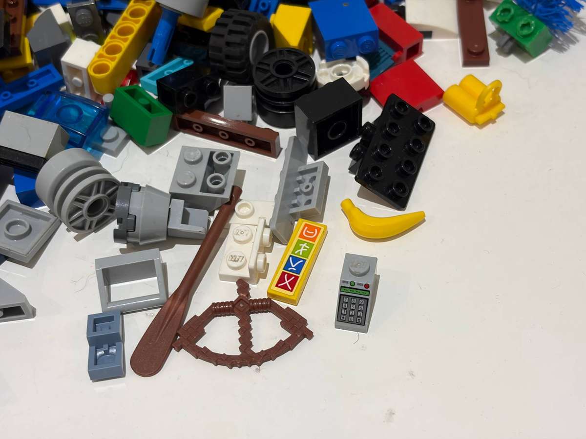 Lot Of Original LEGO  Mixed Pieces  Lot 1