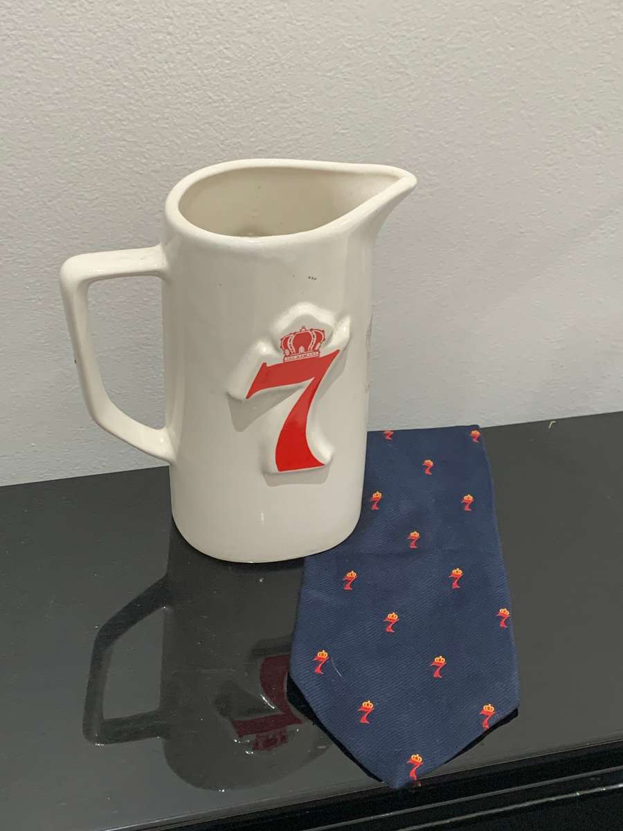 Seagrams 7 Crown American Whiskey - Water Jug & Tie