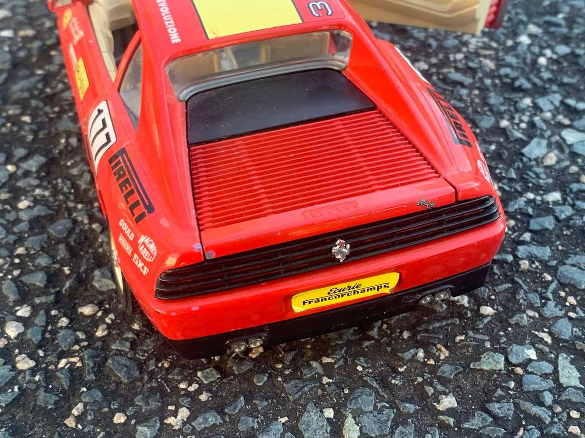 Vintage Bburago Scaled Model Vehicle 1:24 Ferarri 348 . Great Condition