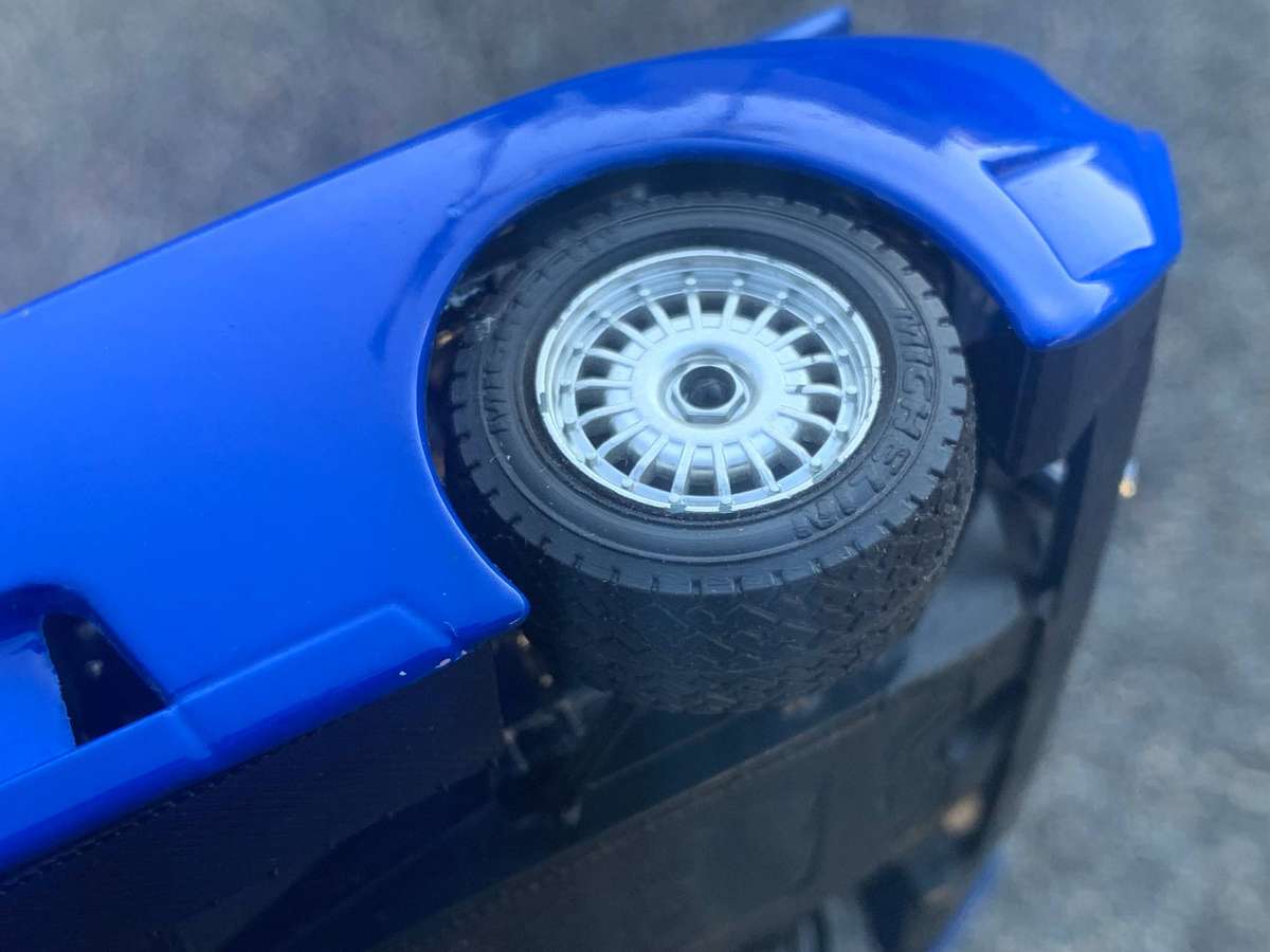 Vintage Bburago Scaled Model Vehicle 1:24 Bugatti EB110 . Great Condition
