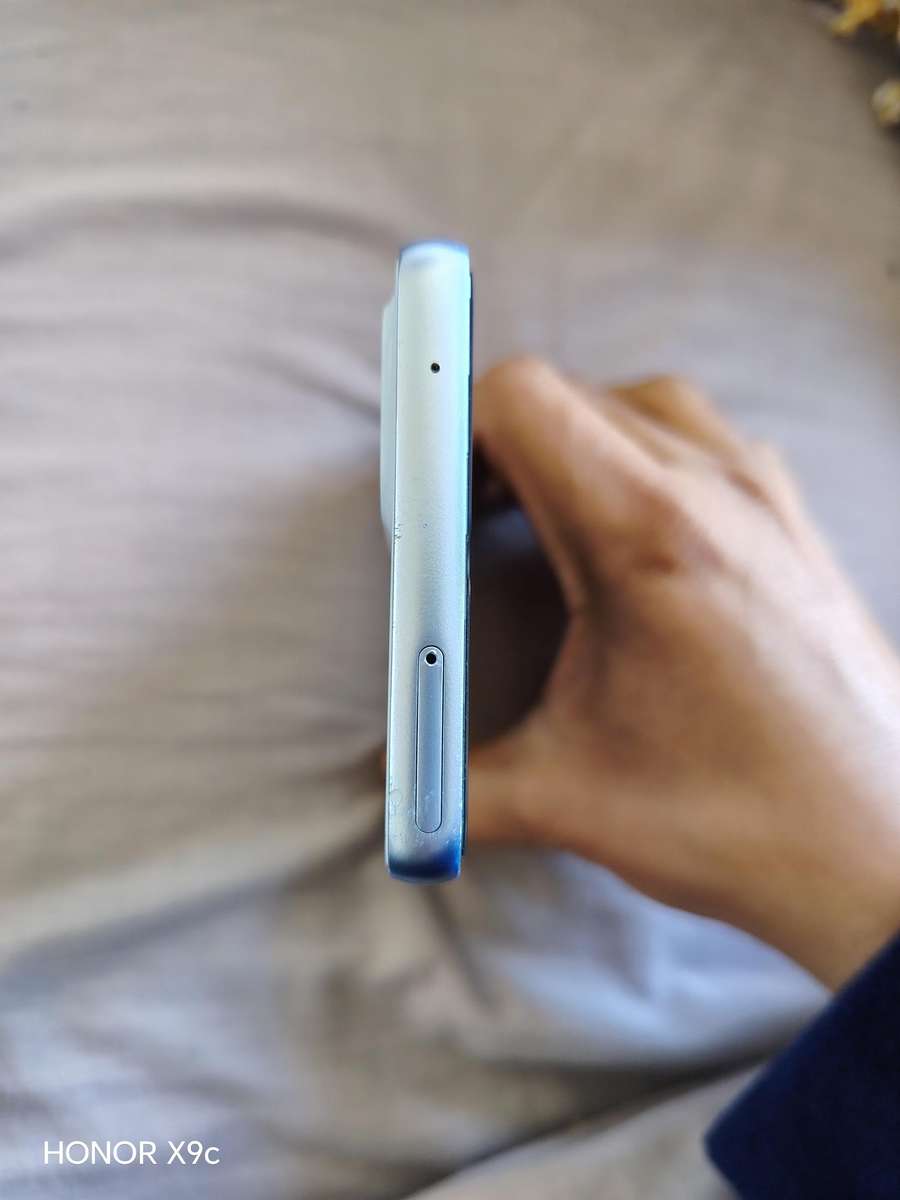 Samsung A33 5G | 128GB ROM + 6GB RAM | 48MP Quad Camera | IP67 Water Resistant | 90Hz AMOLED Display