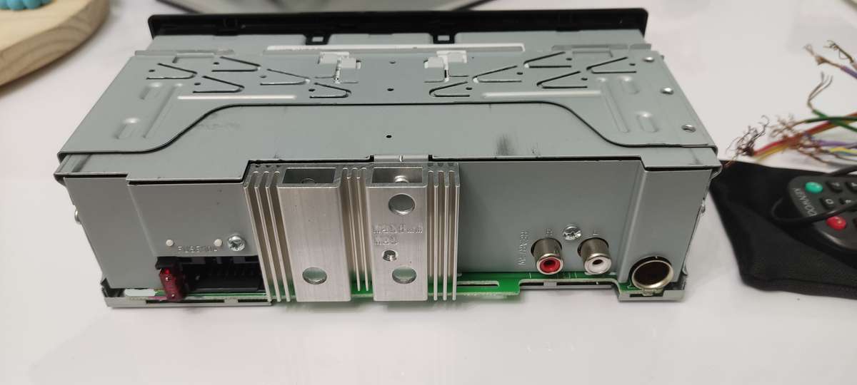 Kenwood KMM-105 USB/AUX Single Din Media Player