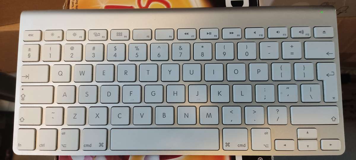 Apple magic Wireless Keyboard (Original)