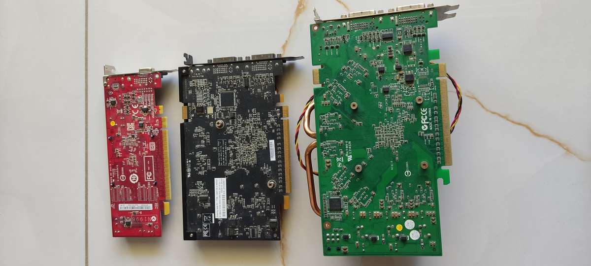 3x Old Computer Graphics cards (1 bid for all)