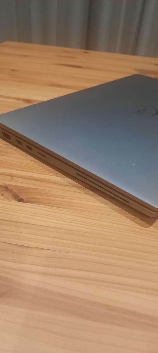 Dell Latitude i7 10th gen 7410