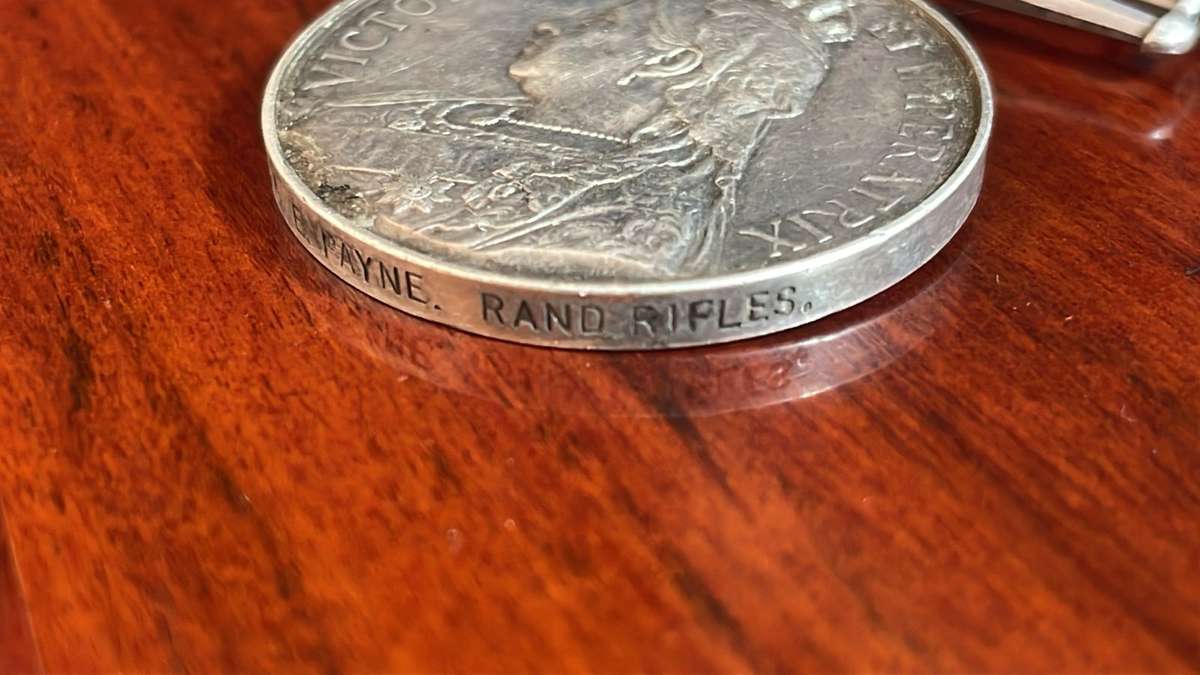 a Queen South Africa Medal QSA - Lieutenant AE Payne-Rand Rifles Mine Division Miniture + Research