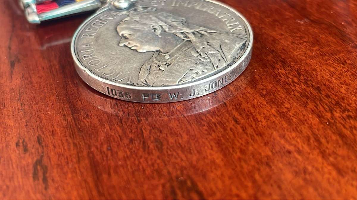 a Queen South Africa Medal QSA - 1036 Private W.J. Jones Cape Police Distr. 1