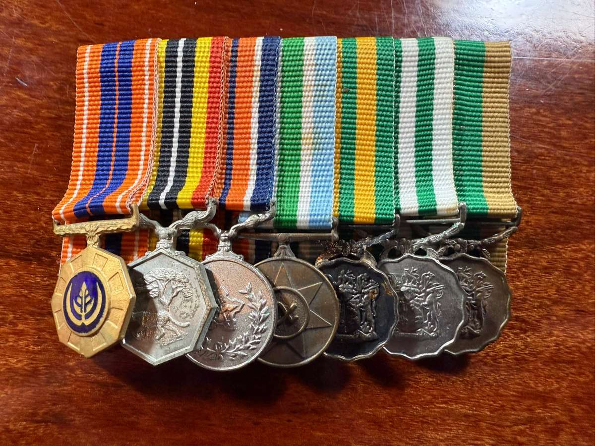 SADF Border War 7 medal group - full size + miniatures - South African Defence Force Good Service Me