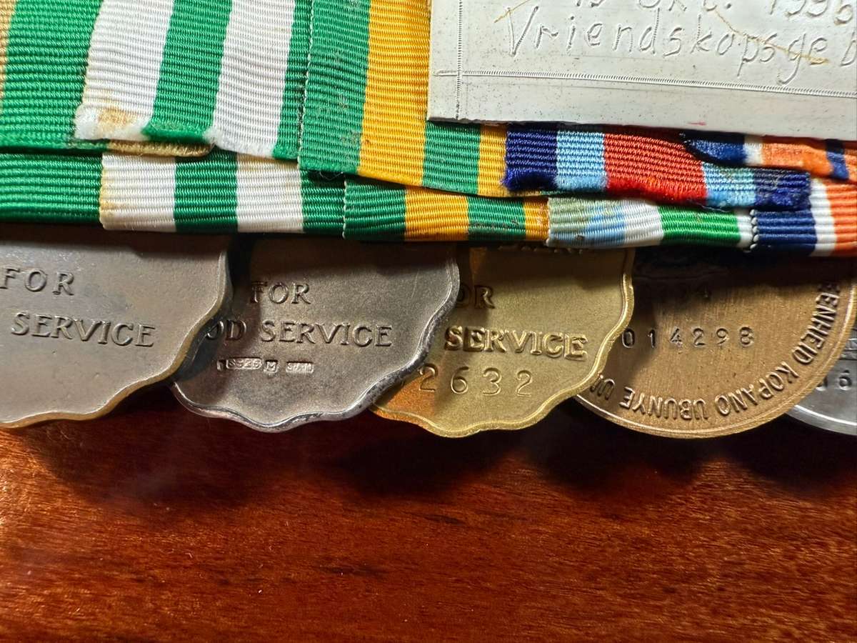 SADF Border War 7 medal group - full size + miniatures - South African Defence Force Good Service Me