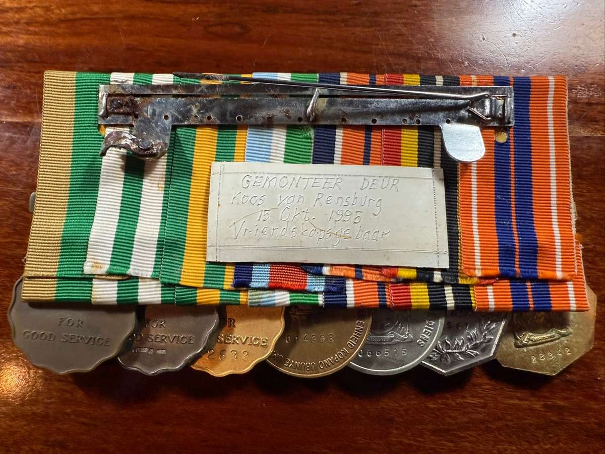 SADF Border War 7 medal group - full size + miniatures - South African Defence Force Good Service Me
