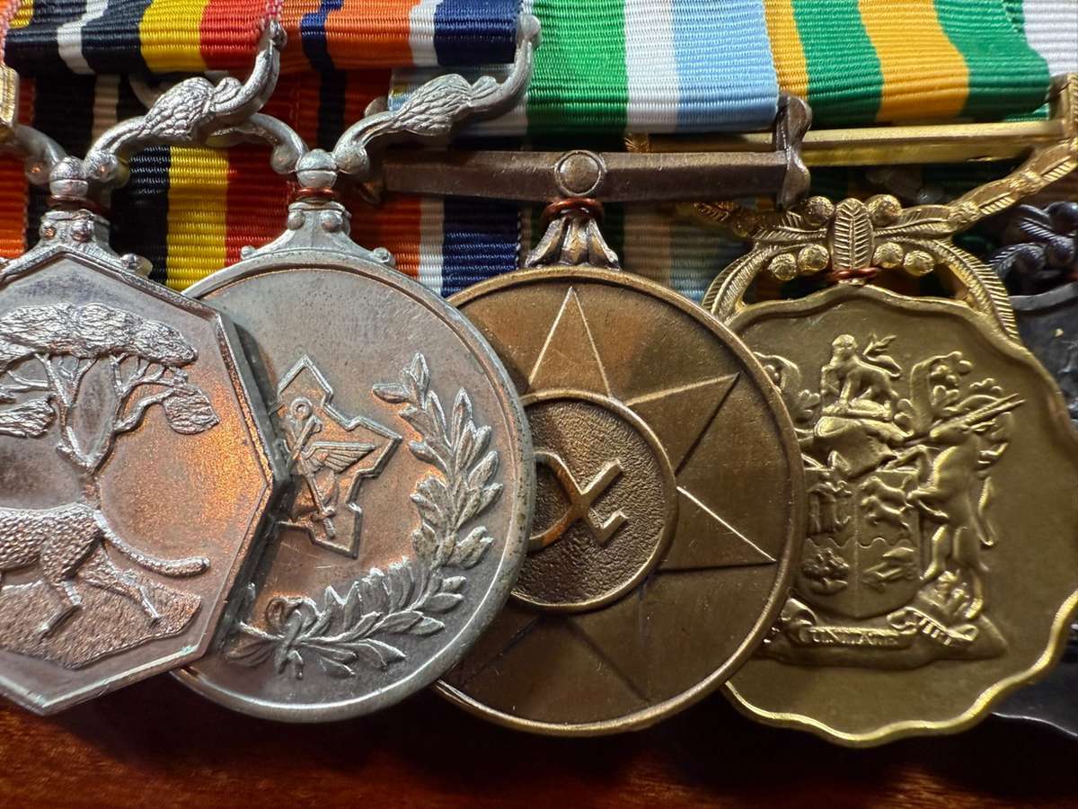 SADF Border War 7 medal group - full size + miniatures - South African Defence Force Good Service Me