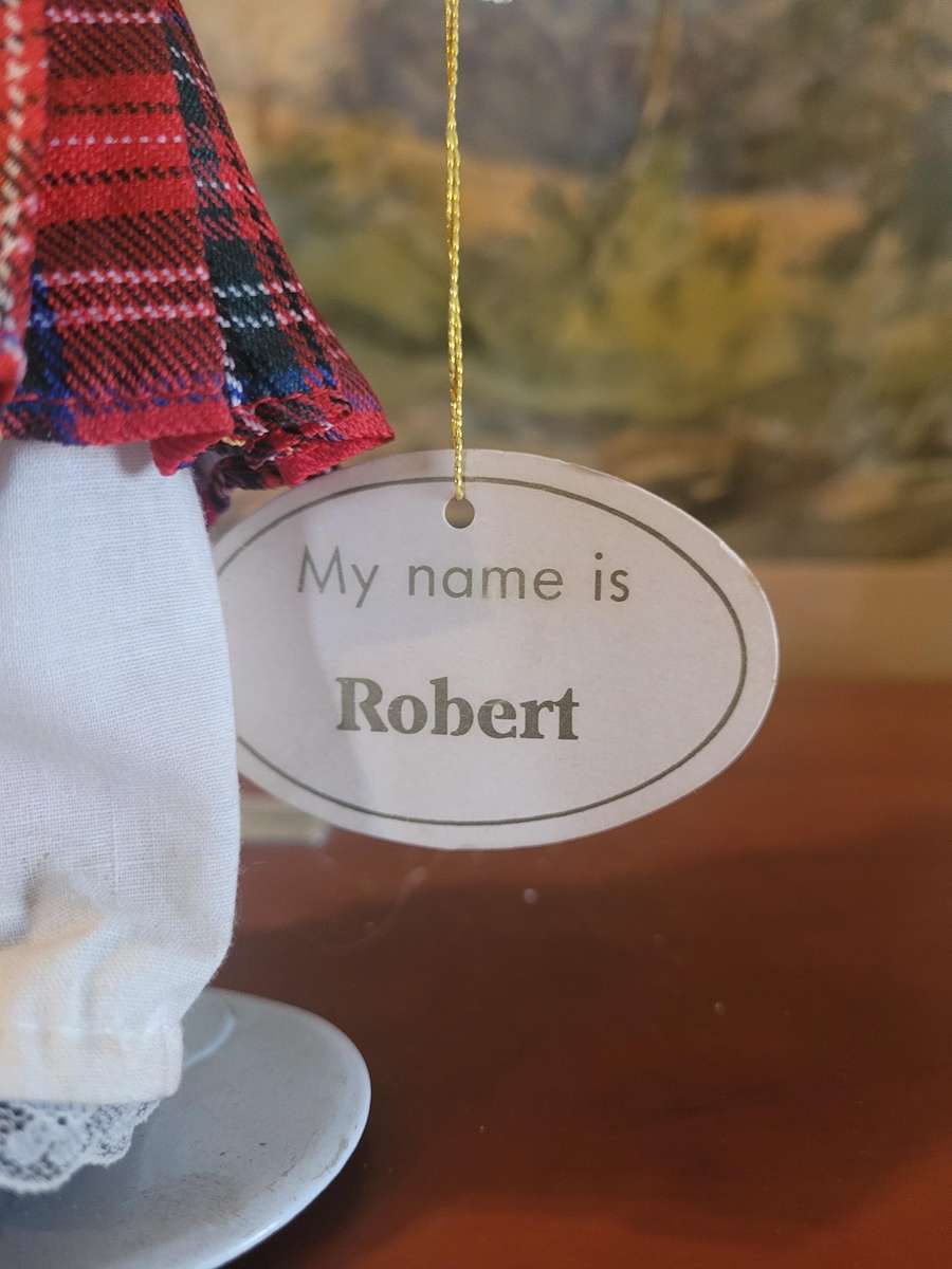 VERY BEAUTIFUL "LEONARDO COLLECTORS" PORCELAIN DOLL CALLED ROBERT -WITH ORIGINAL LABEL