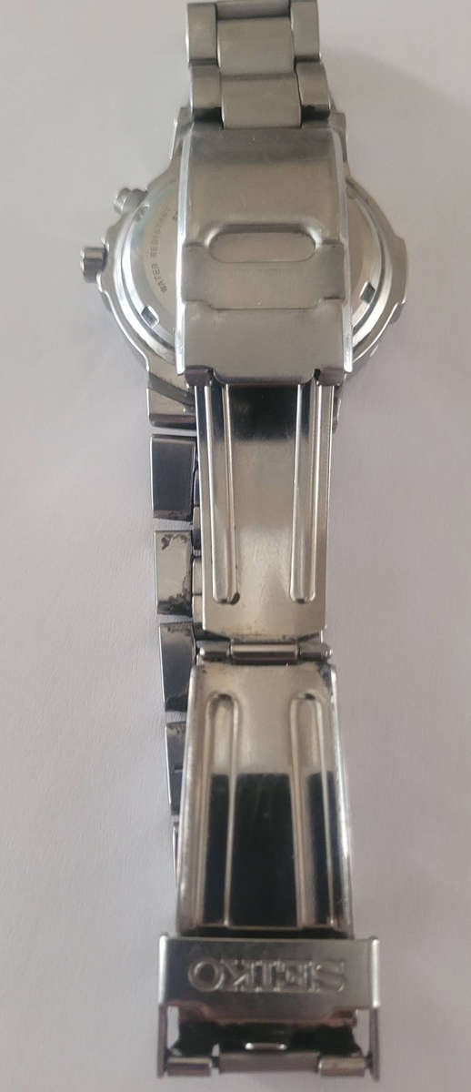 SEIKO VINTAGE 5M43-OE90 MEN'S SPORTS WATCH IN A VERY GOOD WORKING CONDITION, AND TIME KEEPING-BLACK