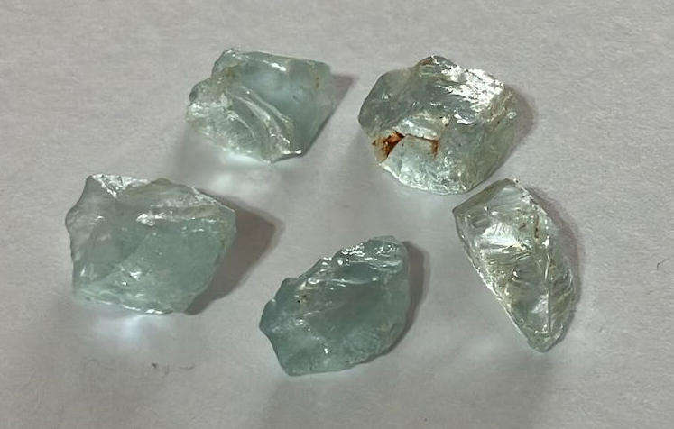 RARE! Natural Earth Mined Aquamarine Crystals Specimen Rough Gemstones from Brazil. 17.71 ct t. w.