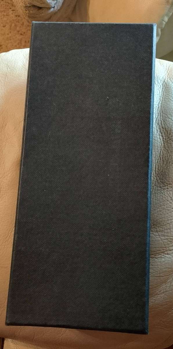 Salt and pepper grinders