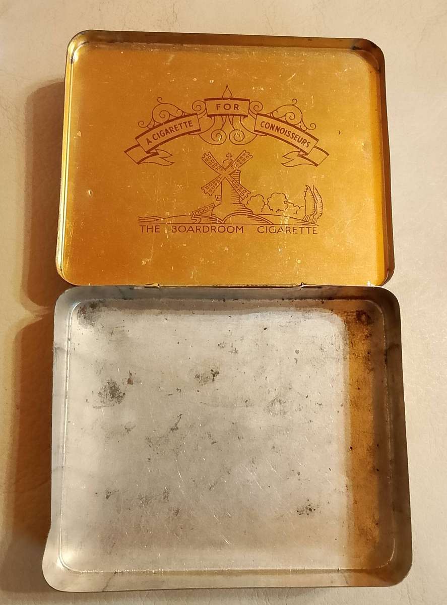 Vintage Mills Special Sigarette Tin Container
