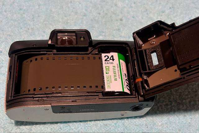 Vintage Canon Prima Zoom 76 AI AF camera