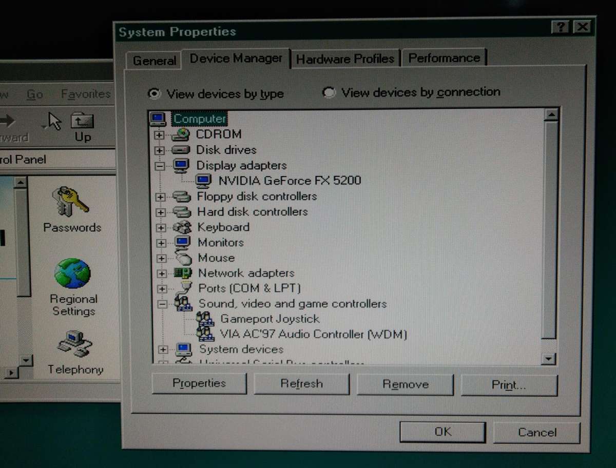 Gigabyte GA-6VX7B-4X Pentium III 1Ghz 256mb nVidia FX5200