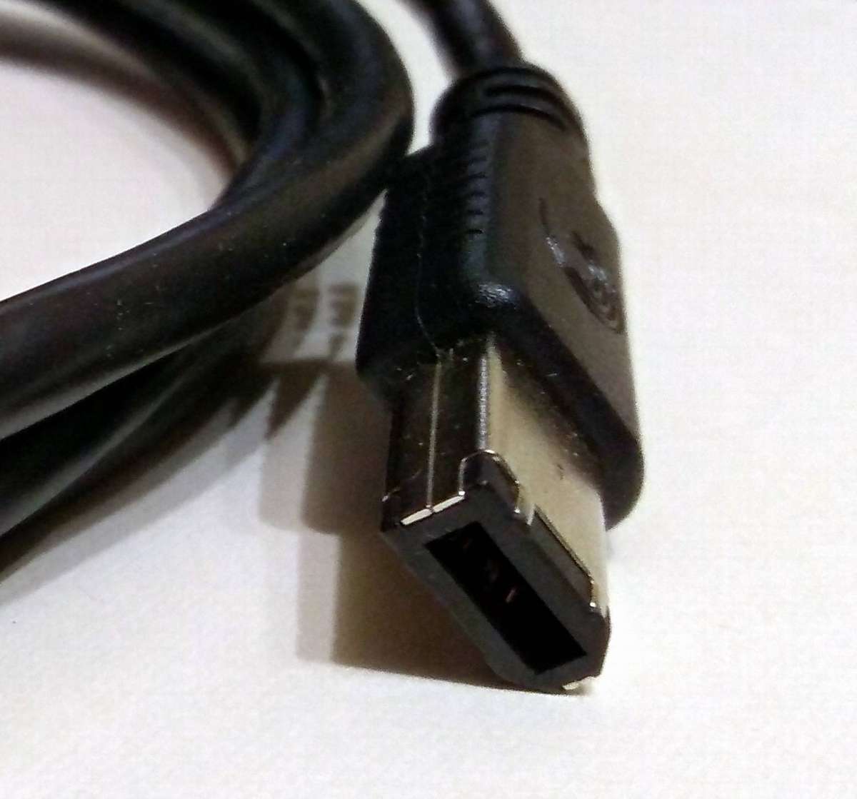 Copartner E119932-U Firewire 6 Mini-DV 4 Male