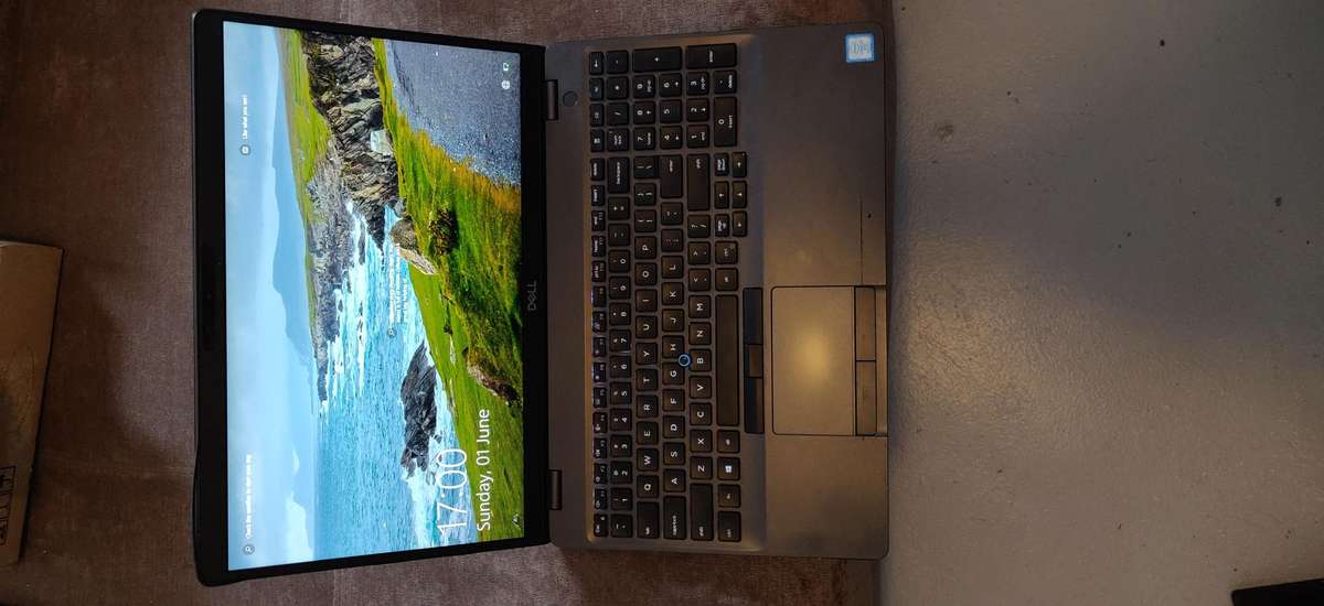 Dell Latitude 5501 Core i7 9850H, 512GB M.2 SSD, 16GB DDR4, Nvidia MX150