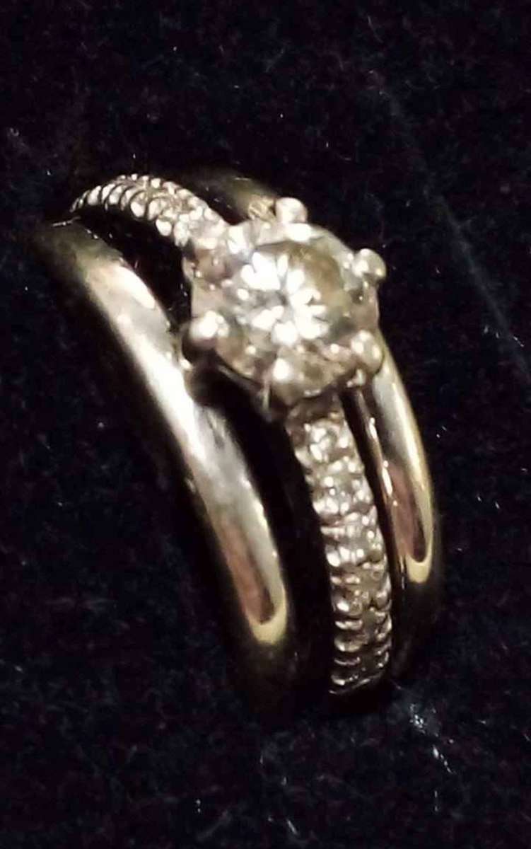 9ct White Gold Diamond Wedding Ring with 2x Joined Side bands