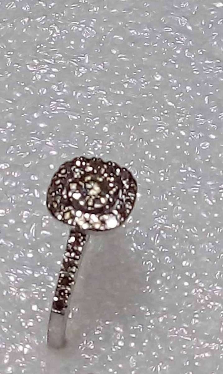 9ct White Gold Diamond Engagement Ring - Clan Setting