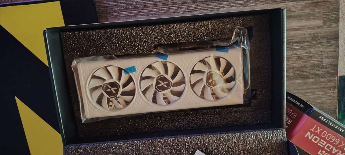 XFX Radeon RX6600XT