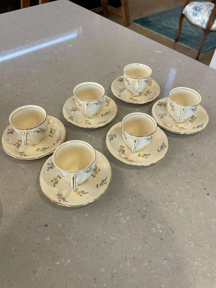 Alfred Meakin Marigold Astoria Shape/Scalloped "Rare/Delicate Complete Post War 1945 - Tea Set.
