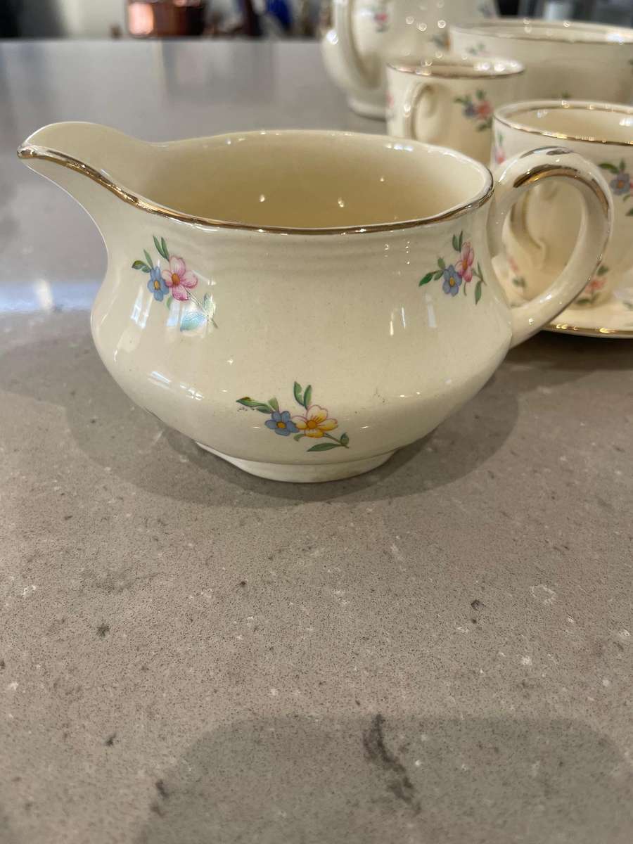 Alfred Meakin Marigold Astoria Shape/Scalloped "Rare/Delicate Complete Post War 1945 - Tea Set.