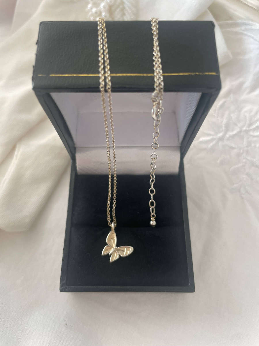 Dainty 925 Sterling Silver Butterfly Pendant & Adjustable Spring Clasp Link Tail.