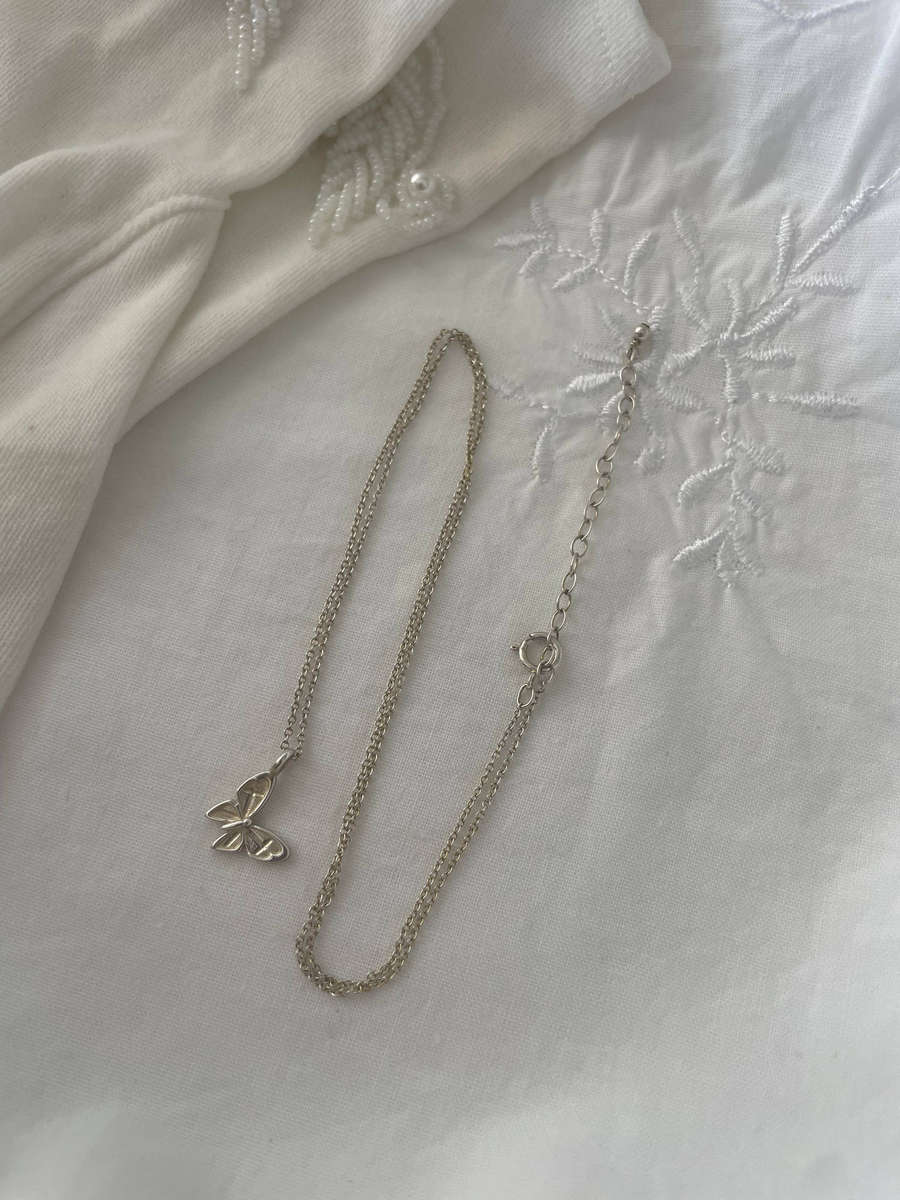 Dainty 925 Sterling Silver Butterfly Pendant & Adjustable Spring Clasp Link Tail.