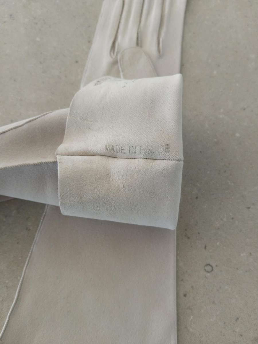 VINTAGE - Opera Length DENT'S D leather gloves foreign "Made in France"