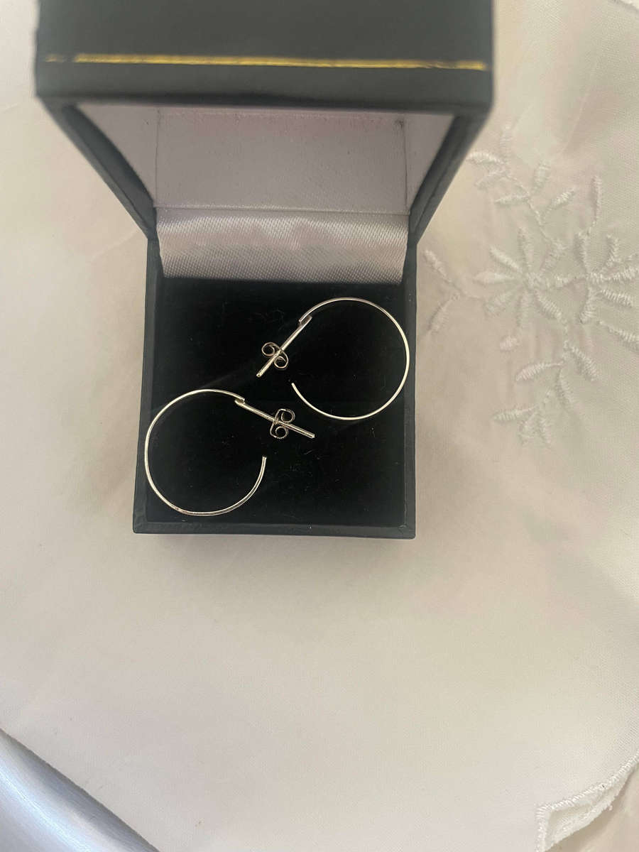 Lovely Sterling Silver 925 hoop earrings.