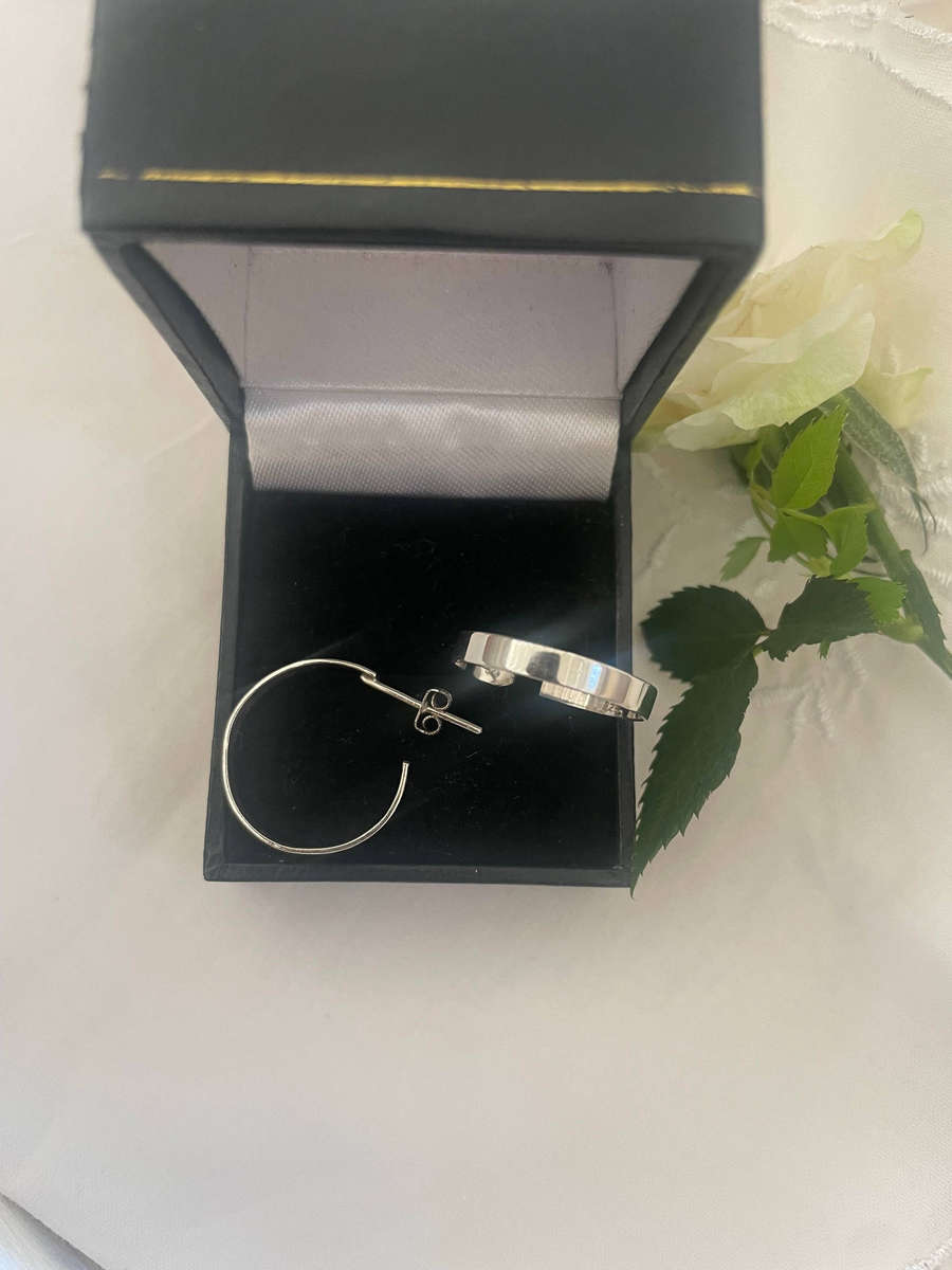 Lovely Sterling Silver 925 hoop earrings.