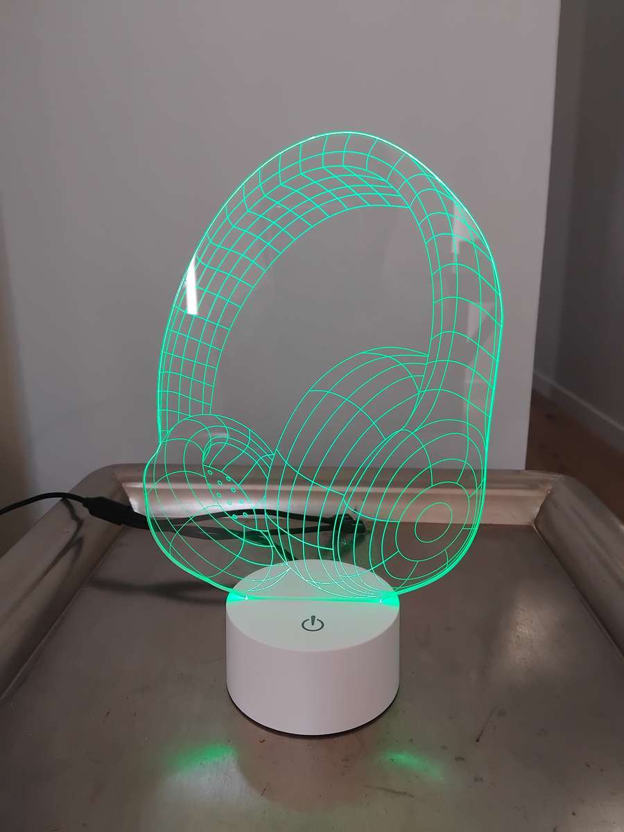Optical illusion 3D headphone lamp