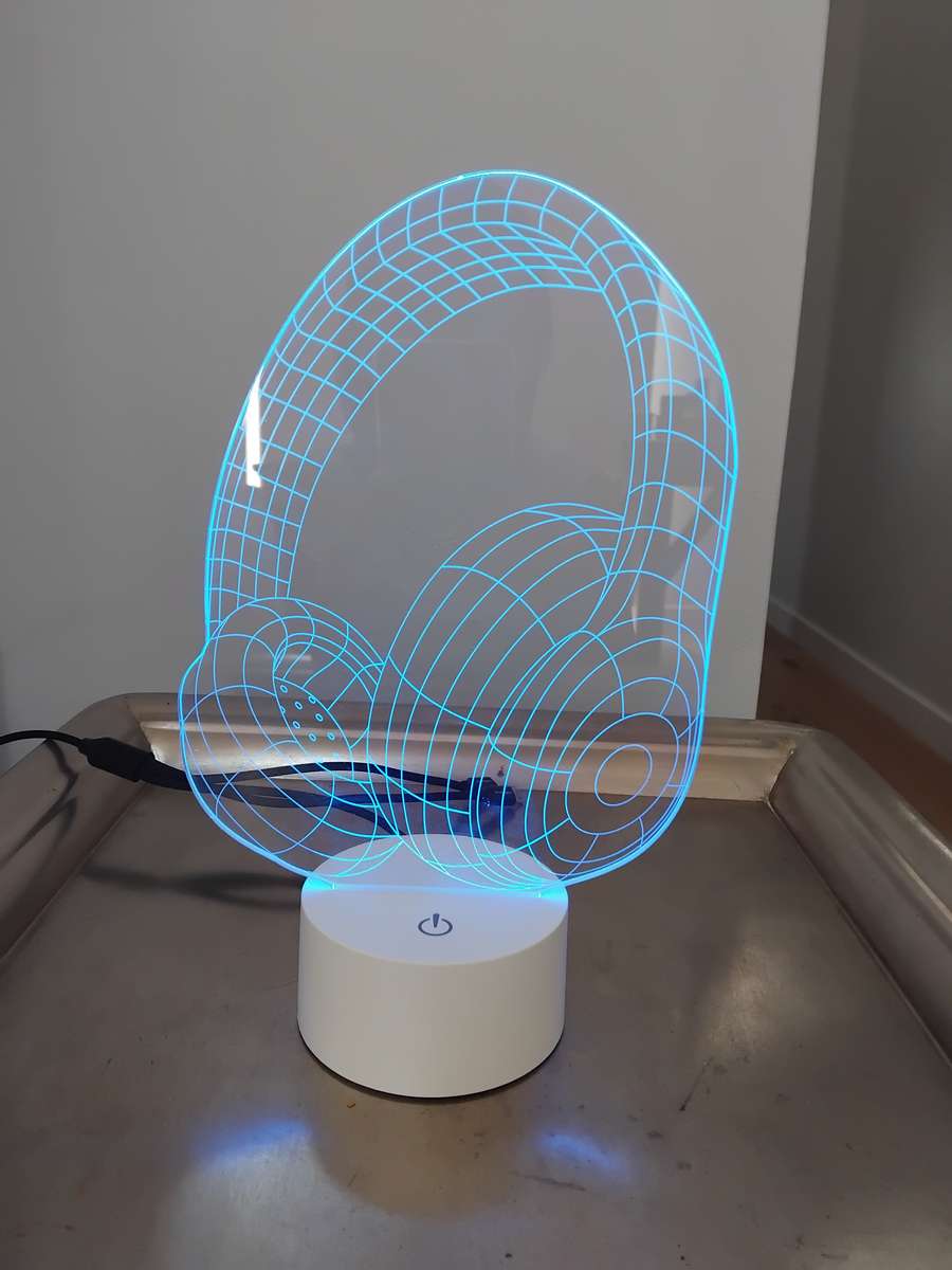 Optical illusion 3D headphone lamp