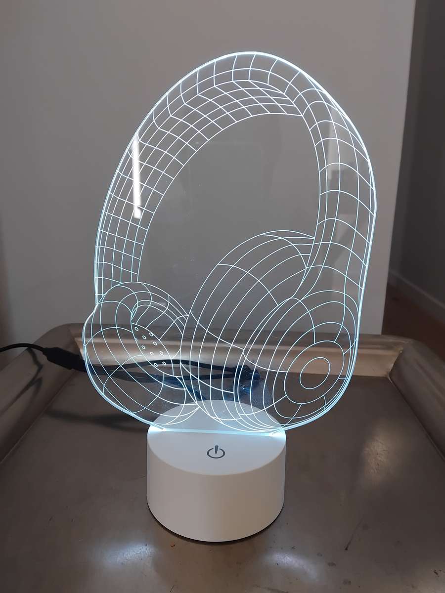Optical illusion 3D headphone lamp