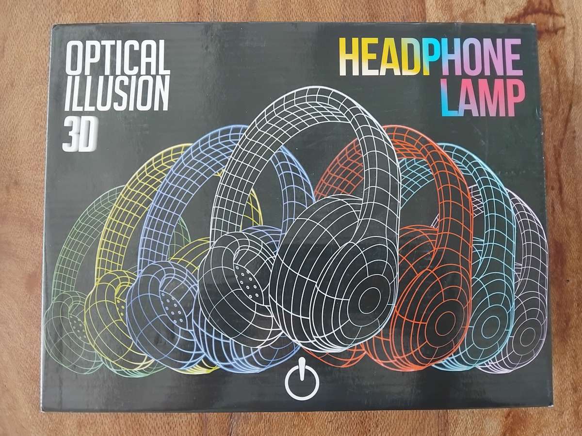 Optical illusion 3D headphone lamp